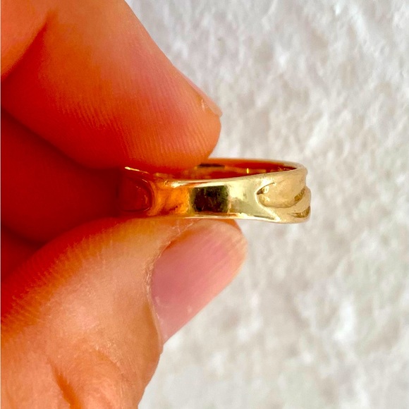 Size 7 gold and yellow Safire ring - Picture 4 of 6